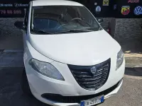 Usata Lancia Ypsilon Gold 95 CV (69 kW) 2015 Bianca Utilitaria