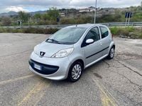 Usata Peugeot 107 68 CV (50 kW) 2005 Argento Utilitaria