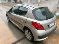 Usata Peugeot 207 70 CV (51 kW) 2007 Grigio Berlina