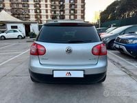 Usata VW Golf IV Sportline 116 CV (85 kW) 2005 Grigio Berlina