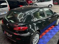 Usata Alfa Romeo 147 119 CV (87 kW) 2007 Nero Utilitaria