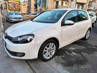 Usata VW Golf VI 104 CV (76 kW) 2011 Bianco Utilitaria
