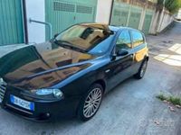 Usata Alfa Romeo 147 101 CV (74 kW) 2008 Nero Utilitaria