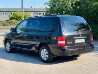 Usata Kia Carnival 145 CV (106 kW) 2005 Nero Monovolume