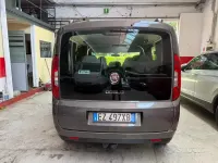 Usata Fiat Doblò 90 CV (66 kW) 2015 Grigio Monovolume
