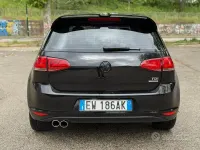 Second-hand VW Golf VII 105 CP (77 kW) 2014 Negru Berlinǎ