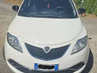 Usata Lancia Ypsilon Gold 69 CV (50 kW) 2018 Bianco Utilitaria
