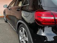 Usata Mercedes GLA180 122 CV (89 kW) 2018 Nero SUV