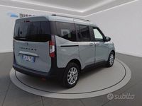 Usata Ford Tourneo Courier Titanium 126 CV (92 kW) 2024 Cactus grey Monovolume
