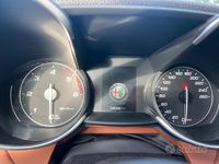 Usata Alfa Romeo Giulia 180 CV (132 kW) 2016 Grigio Berlina