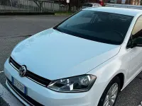 Usata VW Golf Sportsvan 105 CV (77 kW) 2015 Bianco Monovolume