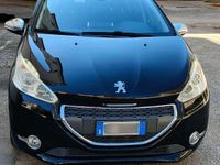 Usata Peugeot 208 S 114 CV (83 kW) 2013 Nero Utilitaria