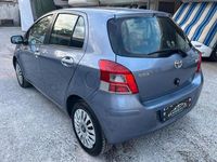 Usata Toyota Yaris 69 CV (50 kW) 2010 Blu Berlina