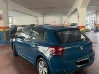 Usata VW Polo Comfortline 75 CV (55 kW) 2018 Blu Berlina
