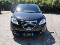 Usata Lancia Ypsilon 85 CV (62 kW) 2015 Nero Utilitaria