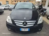 Usata Mercedes B180 Chrome 109 CV (80 kW) 2011 Nero Utilitaria