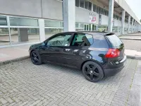 Begagnad VW Golf V Sportline 105 HK (77 kW) 2007 Svart Sedan