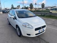 Usata Fiat Grande Punto 77 CV (56 kW) 2013 Bianco Utilitaria
