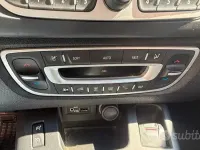 Usata Renault Scénic 110 CV (80 kW) 2011 Nero Monovolume