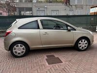 Usata Opel Corsa Enjoy 80 CV (58 kW) 2009 Berlina