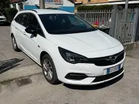 Usata Opel Astra Business Elegance 105 CV (77 kW) 2022 Bianco Utilitaria
