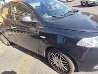 Usata Lancia Ypsilon Silver 95 CV (69 kW) 2017 Nero Utilitaria