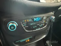 Usata Ford B-MAX 100 CV (73 kW) 2014 Bianco Monovolume