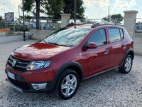 Usata Dacia Sandero Stepway 90 CV (66 kW) 2015 Rosso Berlina