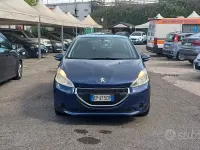 Usata Peugeot 208 Allure 68 CV (50 kW) 2013 Blu Utilitaria
