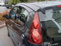 Usata Peugeot 107 68 CV (50 kW) 2012 Grigio Utilitaria