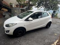 Usata Mazda 2 75 CV (55 kW) 2012 Bianco Berlina