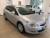 Usata Opel Astra Cosmo 110 CV (80 kW) 2012 Argento Station wagon