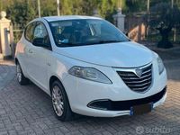 Usata Lancia Ypsilon 69 CV (50 kW) 2011 Bianco Utilitaria