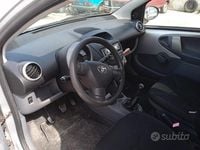 Usata Toyota Aygo Sol 67 CV (49 kW) 2008 Grigio Utilitaria