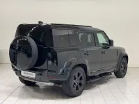 Usata Land Rover Defender SE Dynamic 200 CV (147 kW) 2025 Santorini black SUV