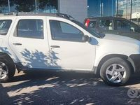 Usata Dacia Duster Lauréate 110 CV (80 kW) 2014 Bianco SUV