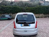 Usata Lancia Musa 95 CV (69 kW) 2011 Grigio Monovolume