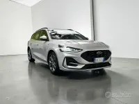 Usata Ford Focus ST-Line 116 CV (85 kW) 2023 Grigio Station wagon