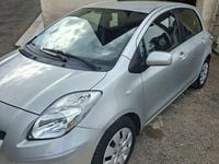Usata Toyota Yaris Cool 101 CV (74 kW) 2009 Utilitaria