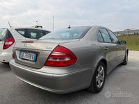 Usata Mercedes E280 Avantgarde 177 CV (130 kW) 2006 Marrone Berlina