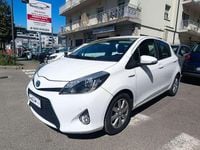 Usata Toyota Yaris Hybrid Lounge 75 CV (55 kW) 2012 Bianco Berlina