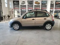 Usata Citroën C3 Exclusive 90 CV (66 kW) 2005 Beige Berlina