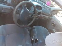 Usata Renault Clio II 58 CV (42 kW) 2000 Grigio Utilitaria