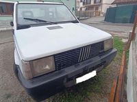 Usata Fiat 750 44 CV (32 kW) 1988 Bianco Berlina