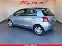 Usata Toyota Yaris Sol 87 CV (63 kW) 2006 Grigio Utilitaria