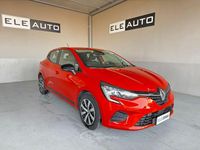 Usata Renault Clio V Equilibre 65 CV (47 kW) 2023 Arancione Berlina