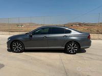 Usata VW Passat Highline 150 CV (110 kW) 2017 Grigio Berlina