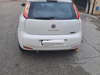 Usata Fiat Grande Punto 75 CV (55 kW) 2012 Bianco Utilitaria