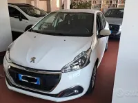 Usata Peugeot 208 Active 82 CV (60 kW) 2019 Grigio Utilitaria
