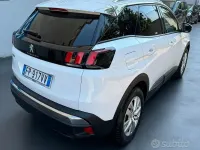 Usata Peugeot 3008 Business-Line 120 CV (88 kW) 2018 Bianco SUV